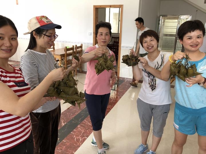 团结协作粽情满满.jpg